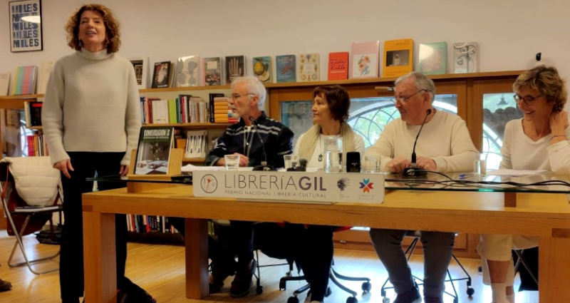 Presentación del libro Conversaciones en la Librería GIL de Santander