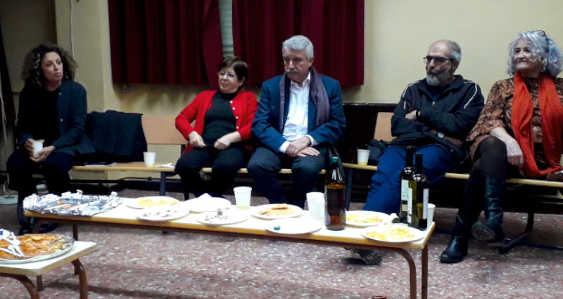 Coloquio tras la representación de la obra de teatro "Patera Requiem" en el colegio John Lennon de Fuenlabrada